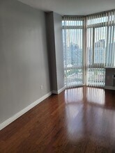 20 2ND St, Unit 2607 in Jersey City, NJ - Foto de edificio - Building Photo