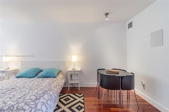 1340 Drexel Ave in Miami Beach, FL - Building Photo - Building Photo