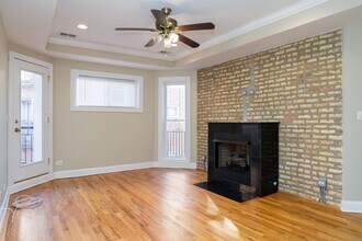 1642 W Greenleaf Ave in Chicago, IL - Building Photo - Building Photo