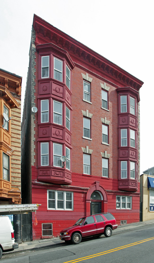 159 Elm St in Yonkers, NY - Building Photo - Building Photo