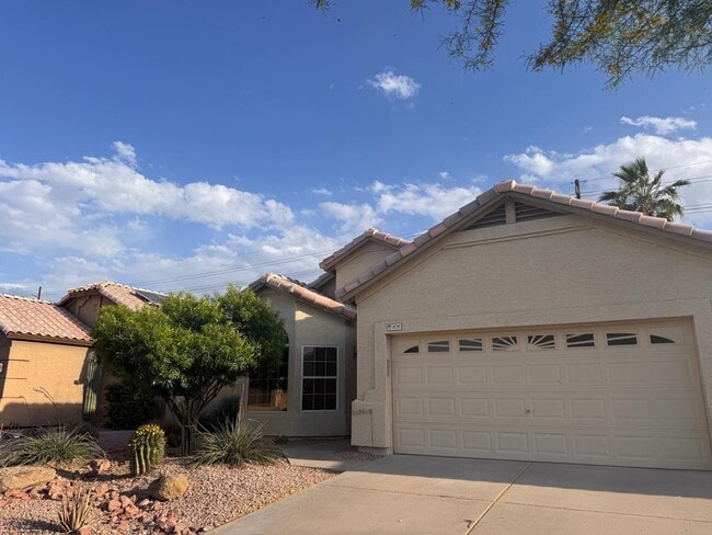 979 E Brentrup Dr in Tempe, AZ - Building Photo - Building Photo