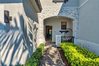 20433 NW 4th Ave in Miami, FL - Building Photo - Building Photo