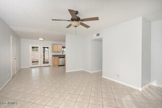 2806 S Cottonwood Dr in Tempe, AZ - Building Photo - Building Photo