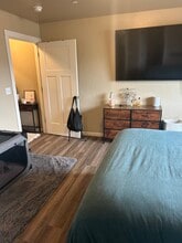 304 Ponderosa Ct, Unit A in Eureka, CA - Foto de edificio - Building Photo