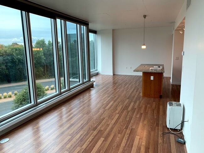 8151 33rd Ave S, Unit 405 in Bloomington, MN - Building Photo - Building Photo