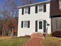 83 Georgetown Green in Charlottesville, VA - Foto de edificio - Building Photo