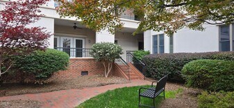 218 E Davie St, Unit 218 in Raleigh, NC - Building Photo