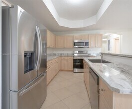 10613 SW 6th St in Pembroke Pines, FL - Building Photo - Building Photo
