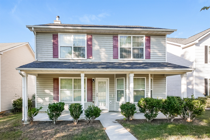 6741 Lake Erie Ln in Fairburn, GA - Building Photo