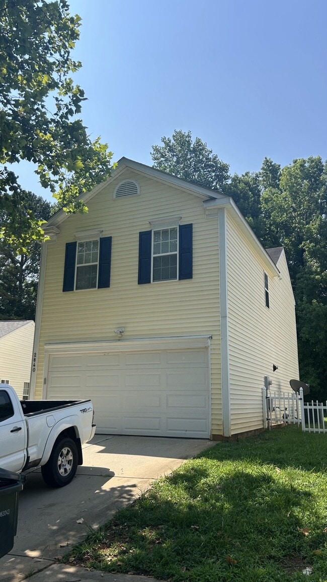 2840 Oasis Ln in Charlotte, NC - Building Photo - Building Photo