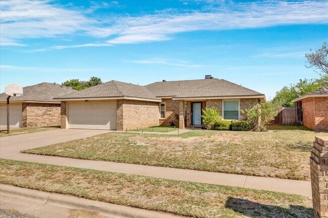 6012 72nd St in Lubbock, TX - Foto de edificio - Building Photo