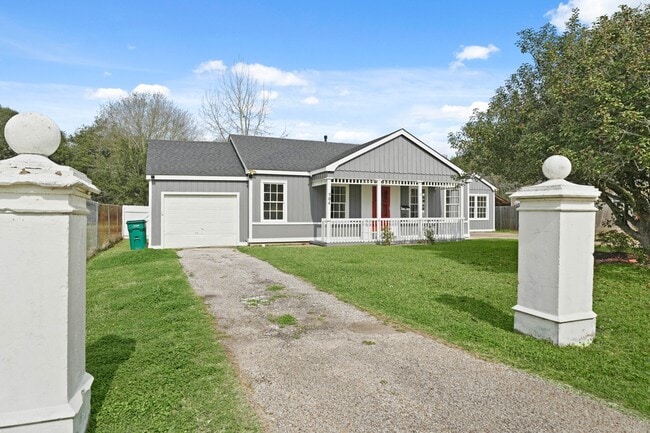 904 Stubbs St in La Marque, TX - Building Photo - Building Photo