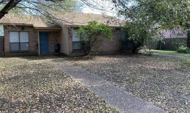 property at 2527 Cypress Dr