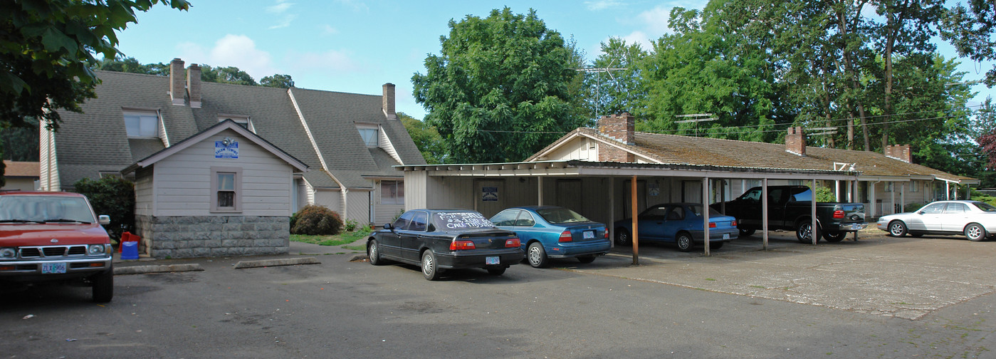 4006-4018 Satter Pl NE in Salem, OR - Building Photo