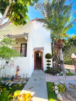 248 W Avenida Palizada in San Clemente, CA - Building Photo