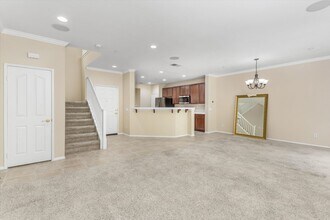 7353 Ellena W in Rancho Cucamonga, CA - Foto de edificio - Building Photo