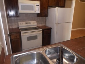 5 Crestwood Cir in Valdosta, GA - Building Photo - Building Photo