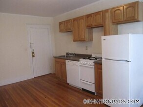 1615 Commonwealth Ave in Boston, MA - Building Photo - Building Photo