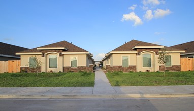 507 Downing Ave in Edinburg, TX - Foto de edificio - Other