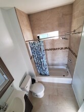 839 E 46th St in Los Angeles, CA - Building Photo - Building Photo