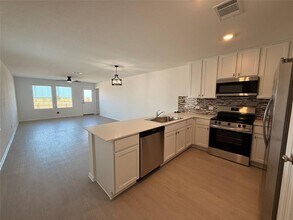 309 Brannigan Dr in Jarrell, TX - Building Photo - Building Photo