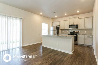 557 Smoky Valley Ln in Seymour, TN - Foto de edificio - Building Photo