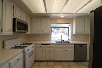 4378 Village Dr in Santa Maria, CA - Building Photo - Building Photo