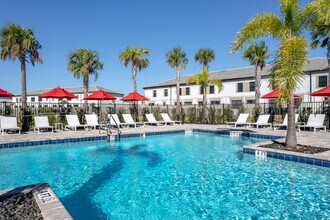 Stellar at Masters Avenue in Bradenton, FL - Foto de edificio - Building Photo