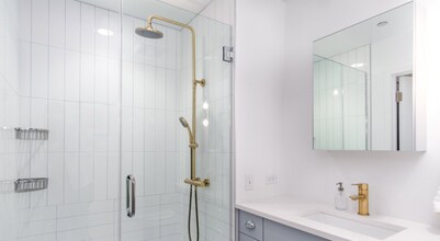 5050 N Broadway-Unit -302 in Chicago, IL - Building Photo - Building Photo