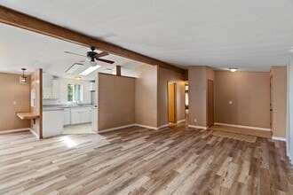 4 Fairbairn Rd in Montesano, WA - Building Photo - Building Photo