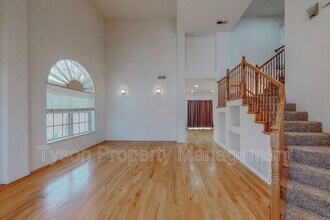 8705 Silvercrest Ct NW in Albuquerque, NM - Building Photo - Building Photo