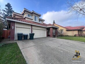 8204 Eversley Ct in Sacramento, CA - Building Photo - Building Photo