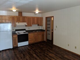 3335 Northwest Ave in Bellingham, WA - Building Photo