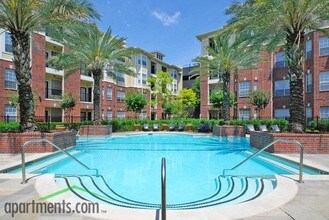 Lakeside in Houston, TX - Foto de edificio - Building Photo