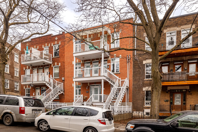 2553-2561 Sheppard St in Montréal, QC - Building Photo - Primary Photo