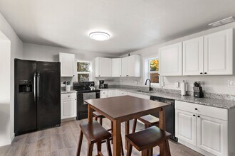 915 15th St in Canon City, CO - Building Photo - Building Photo