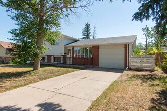 6921 Manhattan Ln in Cheyenne, WY - Building Photo - Building Photo