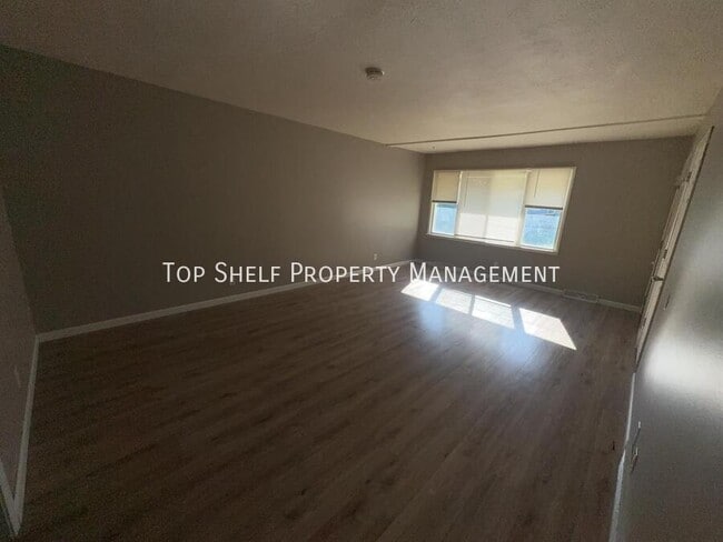 2427 Welbeck Rd in Des Moines, IA - Building Photo - Building Photo