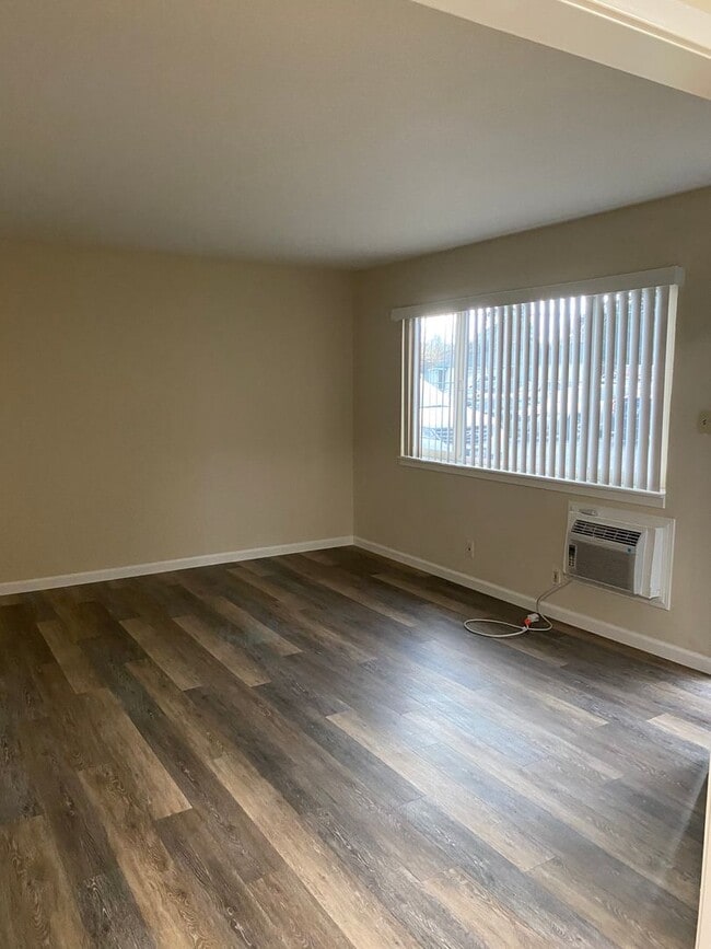 279-279 Perrymont Ave in San Jose, CA - Building Photo - Building Photo