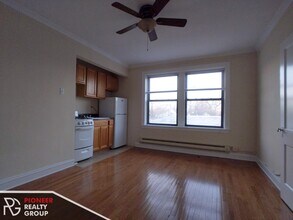 4542 N Damen Ave, Unit #4546-413 in Chicago, IL - Foto de edificio - Building Photo