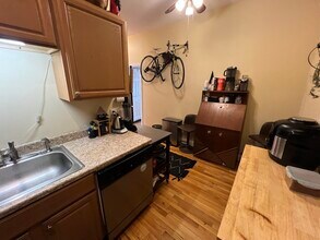 1 Victoria St, Unit #1A in Somerville, MA - Building Photo - Building Photo