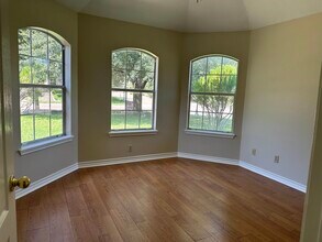 223 Oriole Ln in Laredo, TX - Building Photo - Building Photo