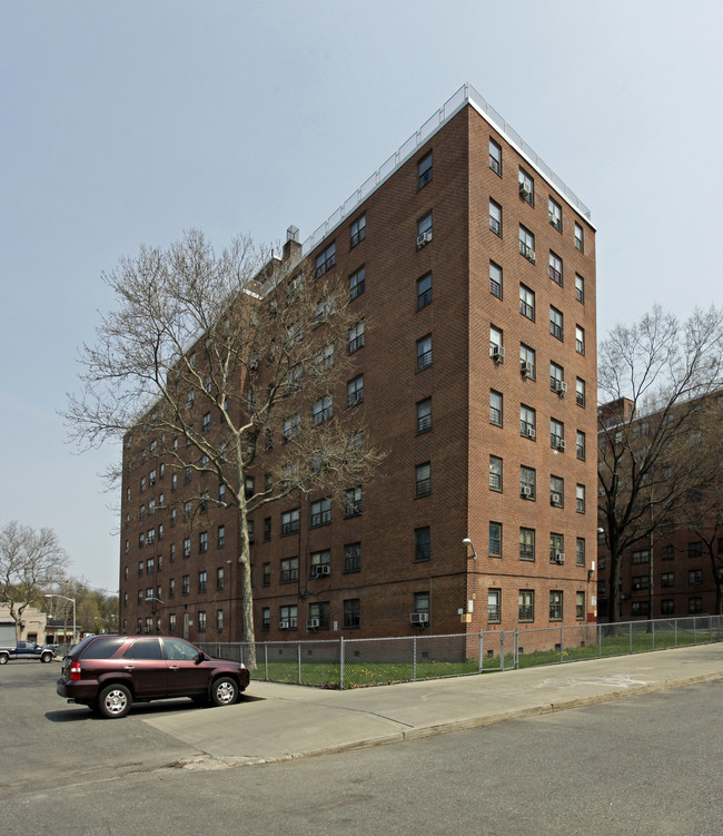 West Brighton Houses in Staten Island, NY - Building Photo - Building Photo