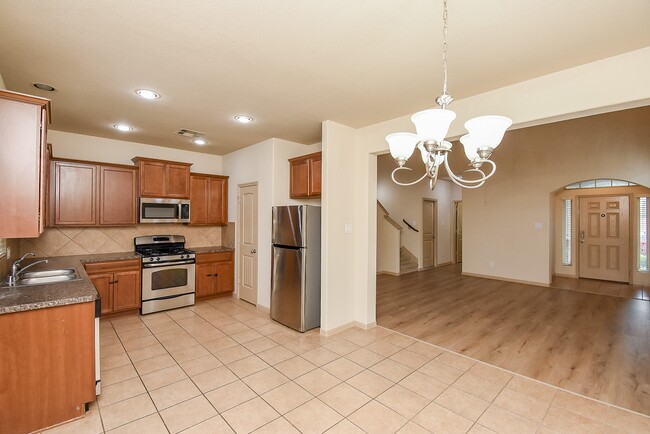 property at 2106 Harmon Crest Ct