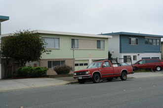 561 Commercial Ave in South San Francisco, CA - Building Photo - Building Photo