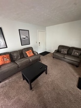 2777 Blue Rock Rd in Cincinnati, OH - Building Photo - Building Photo