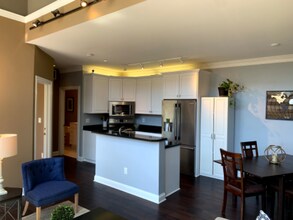 1515 N Van Buren St in Milwaukee, WI - Building Photo - Building Photo