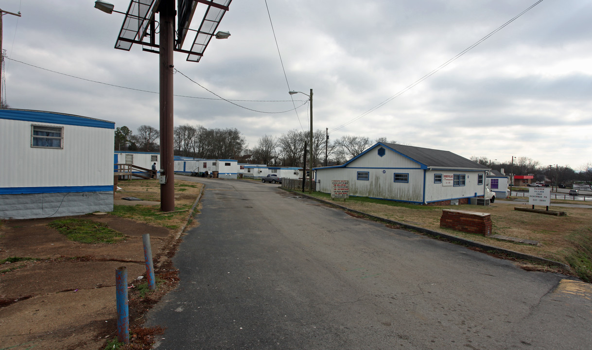 Rainbow Village Mobile Home Park in Nashville, TN - Building Photo