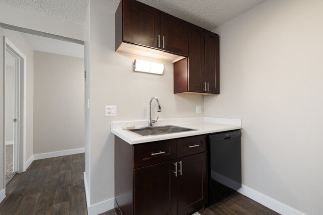 Chestnut Hills in Colorado Springs, CO - Building Photo - Interior Photo