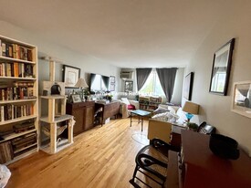 11 Murdock St, Unit 2 in Somerville, MA - Building Photo
